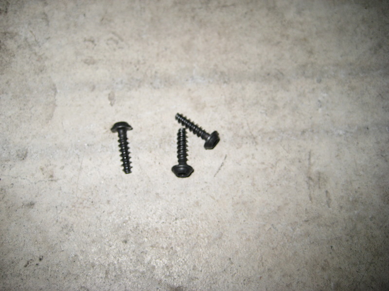 Jeep-Liberty-Door-Panel-Removal-Speaker-Replacement-Guide-023