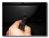 Jeep-Liberty-Door-Panel-Removal-Speaker-Replacement-Guide-038