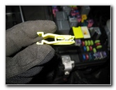 Jeep-Liberty-Electrical-Fuse-Replacement-Guide-006