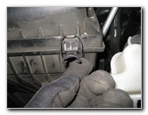 Jeep-Liberty-V6-EKG-Engine-Air-Filter-Replacement-Guide-003