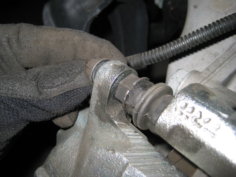 JeepLibertyFrontBrakePadsReplacementGuide027