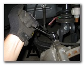 Jeep-Liberty-Front-Brake-Pads-Replacement-Guide-008