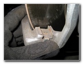 Jeep-Liberty-Front-Brake-Pads-Replacement-Guide-016