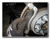 Jeep-Liberty-Front-Brake-Pads-Replacement-Guide-024