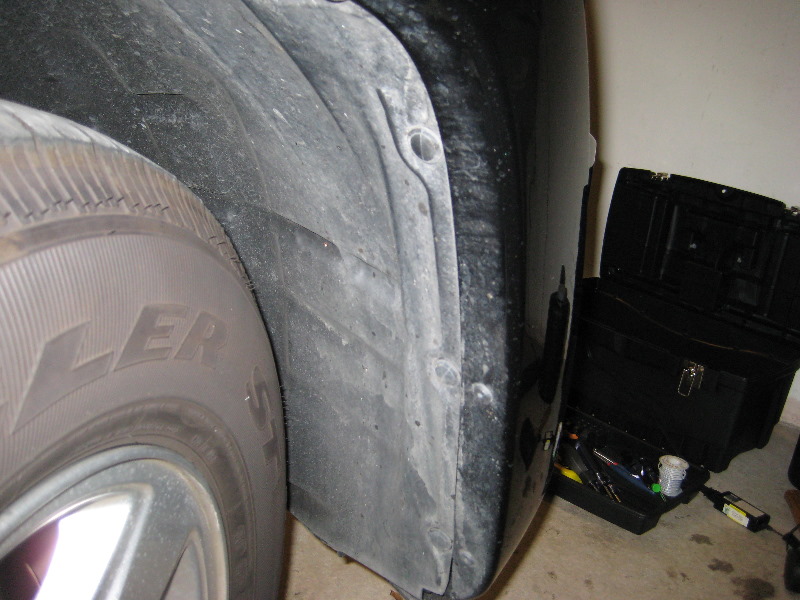 Jeep-Liberty-Headlight-Bulbs-Replacement-Guide-022