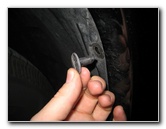 Jeep-Liberty-Headlight-Bulbs-Replacement-Guide-025