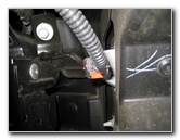 Jeep-Liberty-Headlight-Bulbs-Replacement-Guide-029