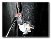 Jeep-Liberty-Headlight-Bulbs-Replacement-Guide-033