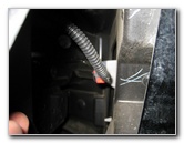 Jeep-Liberty-Headlight-Bulbs-Replacement-Guide-037