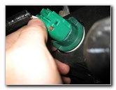 Jeep-Liberty-Headlight-Bulbs-Replacement-Guide-042