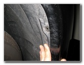 Jeep-Liberty-Headlight-Bulbs-Replacement-Guide-045