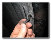 Jeep-Liberty-Headlight-Bulbs-Replacement-Guide-046