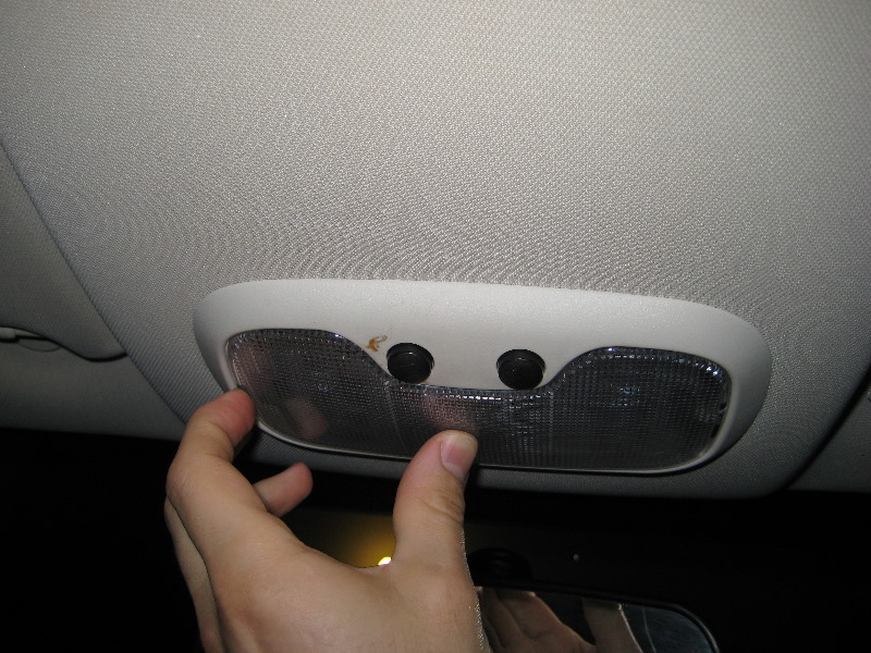 Jeep-Liberty-Overhead-Map-Light-Bulbs-Replacement-Guide-011