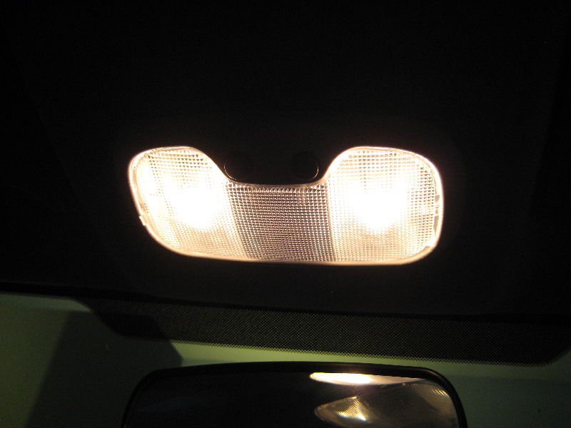 Jeep-Liberty-Overhead-Map-Light-Bulbs-Replacement-Guide-012