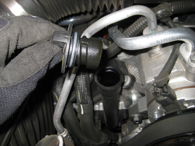 Jeep-Liberty-PowerTech-EKG-V6-Engine-Oil-Change-Guide-003