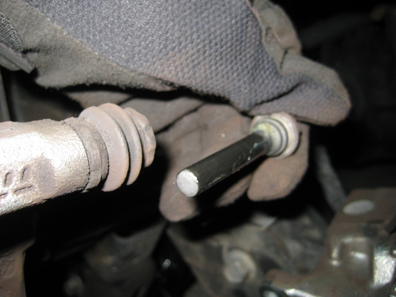 Jeep-Liberty-Rear-Brake-Pads-Replacement-Guide-019