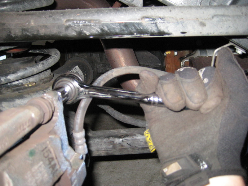 Jeep-Liberty-Rear-Brake-Pads-Replacement-Guide-031