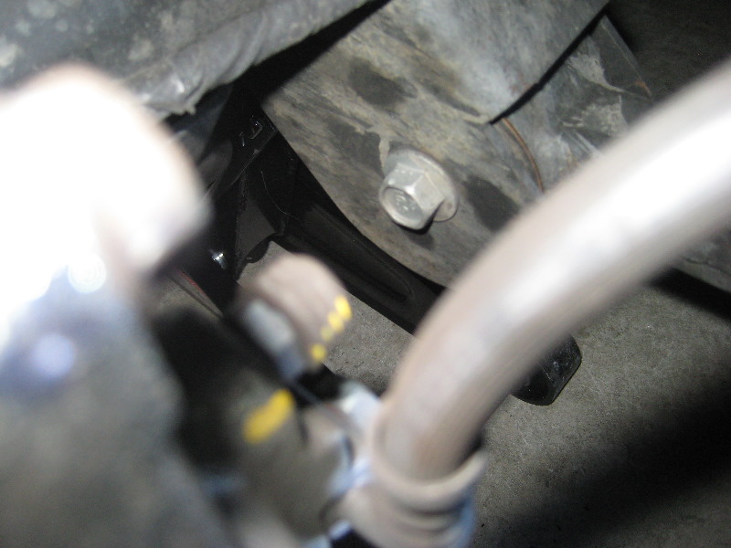 Jeep-Liberty-Rear-Brake-Pads-Replacement-Guide-033