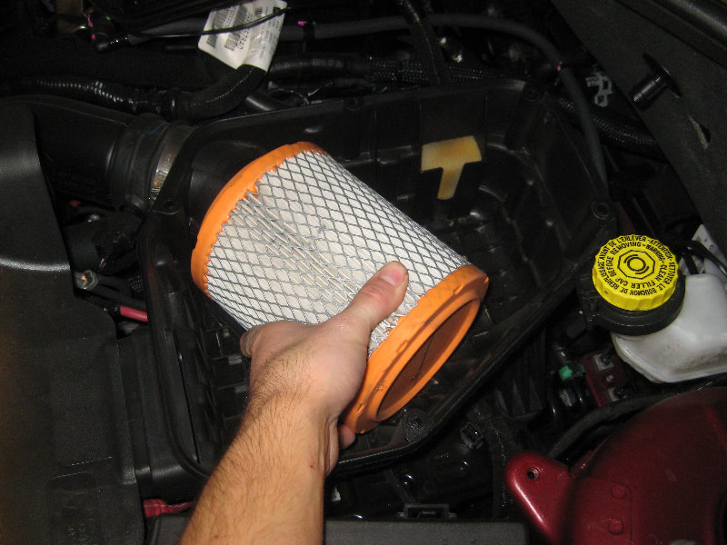 20072016JeepPatriotEngineAirFilterReplacementGuide021