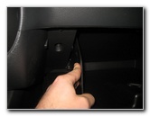 2007-2016-Jeep-Patriot-Cabin-Air-Filter-Replacement-Guide-003