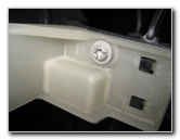 2007-2016-Jeep-Patriot-Interior-Door-Panel-Removal-Guide-049