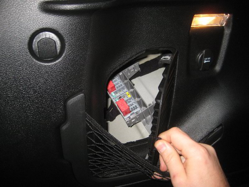 Jeep-Renegade-Electrical-Fuse-Relay-Replacement-Guide-020