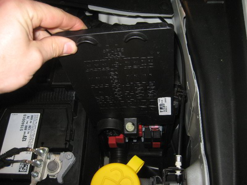 Jeep-Renegade-Electrical-Fuse-Relay-Replacement-Guide-026
