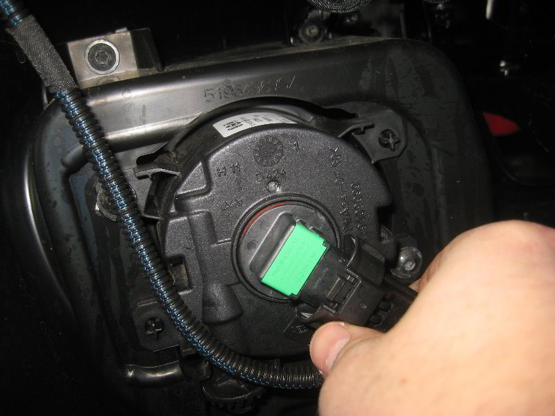 Jeep-Renegade-Fog-Light-Bulbs-Replacement-Guide-011
