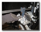 Jeep-Renegade-Front-Brake-Pads-Replacement-Guide-023