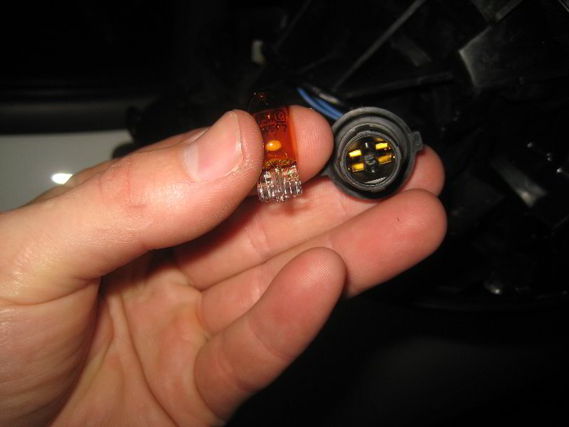 Jeep-Renegade-Front-Side-Marker-Light-Bulb-Replacement-Guide-016