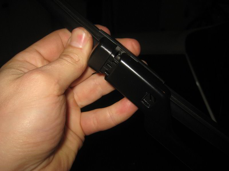 JeepRenegadeWindshieldWiperBladesReplacementGuide006