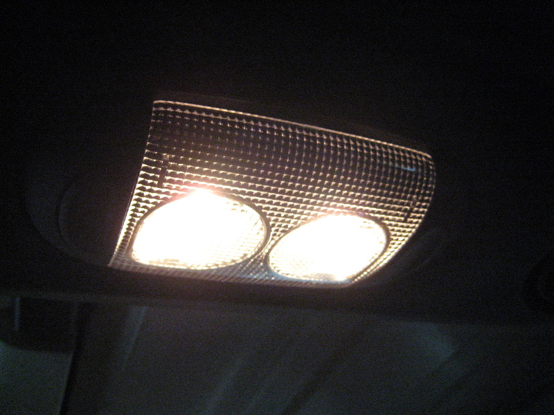 JeepWranglerDomeLightBulbsReplacementGuide015