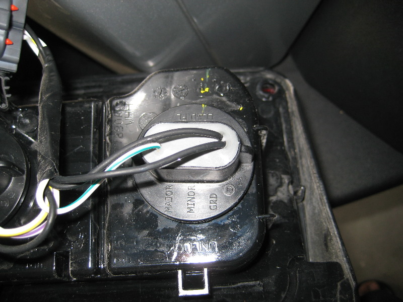 Jeep-Wrangler-Tail-Light-Bulbs-Replacement-Guide-020