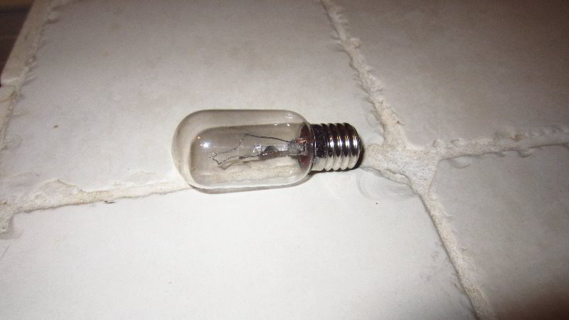 Jenn-Air-Refrigerator-Freezer-Light-Bulbs-Replacement-Guide-012