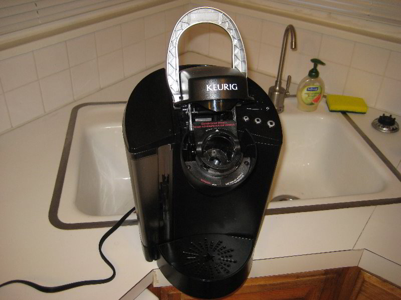 Keurig-B40-K-Cup-Coffee-Machine-Draining-Storage-Guide-001