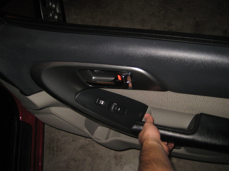 Kia-Forte-Plastic-Interior-Door-Panel-Removal-Guide-022