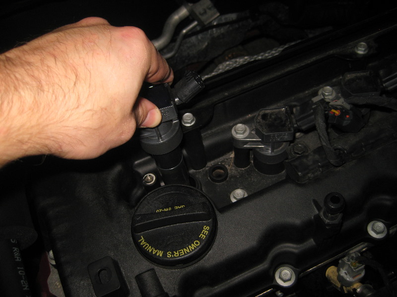 Kia-Forte-Theta-II-2L-Engine-Spark-Plugs-Replacement-Guide-021
