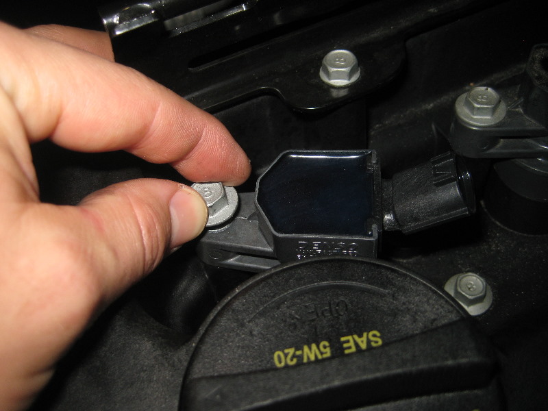 Kia-Forte-Theta-II-2L-Engine-Spark-Plugs-Replacement-Guide-022