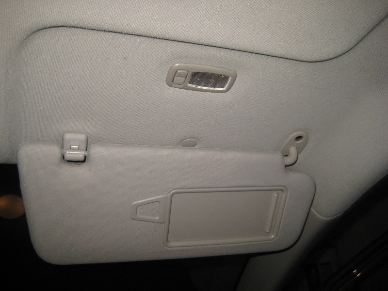 Kia-Forte-Vanity-Mirror-Light-Bulb-Replacement-Guide-001