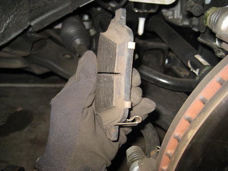 Kia-Optima-Front-Brake-Pads-Replacement-Guide-015