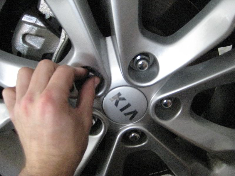 Kia-Optima-Front-Brake-Pads-Replacement-Guide-033