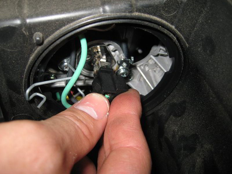 KiaOptimaHeadlightBulbsReplacementGuide022