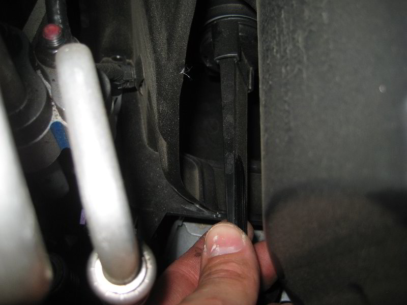Kia-Optima-Headlight-Bulbs-Replacement-Guide-029