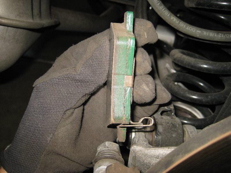 Kia-Optima-Rear-Disc-Brake-Pads-Replacement-Guide-015