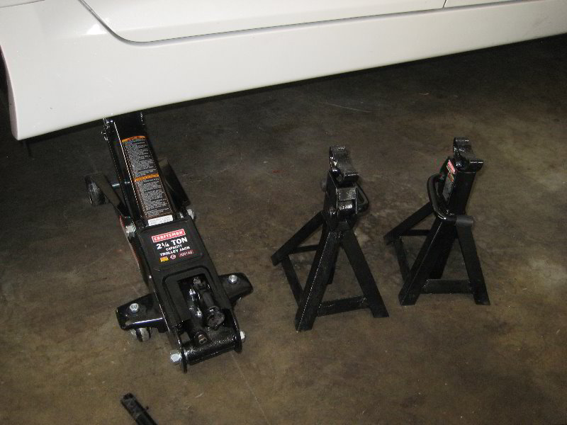 Kia-Optima-Rear-Disc-Brake-Pads-Replacement-Guide-035