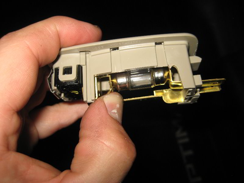 Kia-Optima-Sun-Visor-Vanity-Mirror-Light-Bulb-Replacement-Guide-007