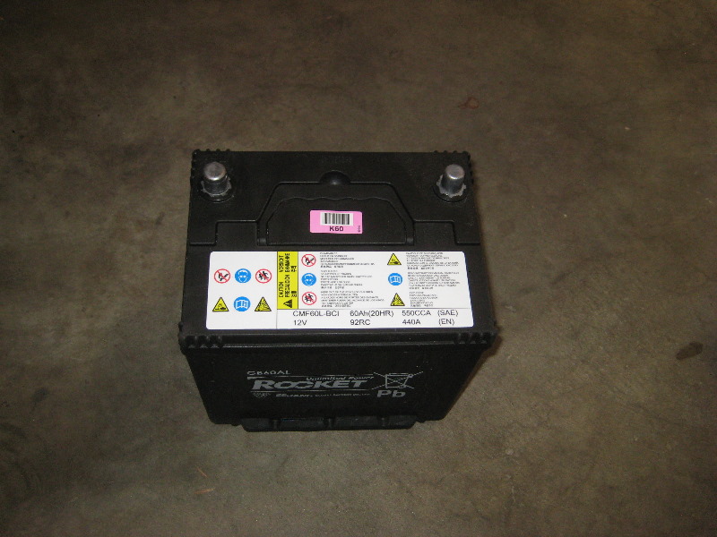 Kia-Rio-12V-Car-Battery-Replacement-Guide-015