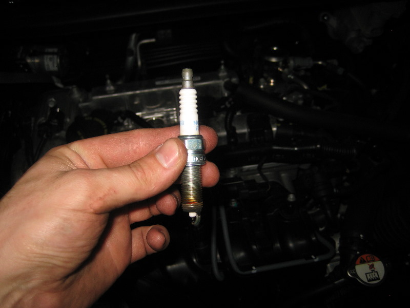 Kia-Rio-Engine-Spark-Plugs-Replacement-Guide-016