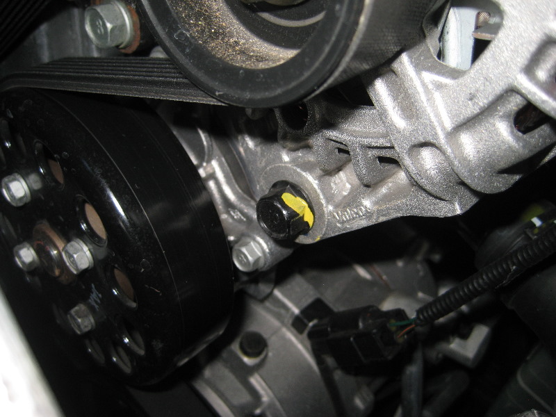 KiaRioSerpentineAccessoryBeltReplacementGuide004