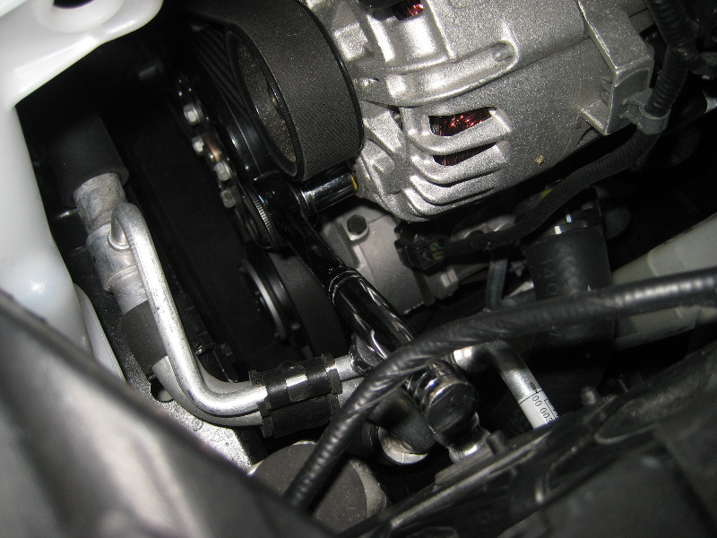 KiaRioSerpentineAccessoryBeltReplacementGuide005